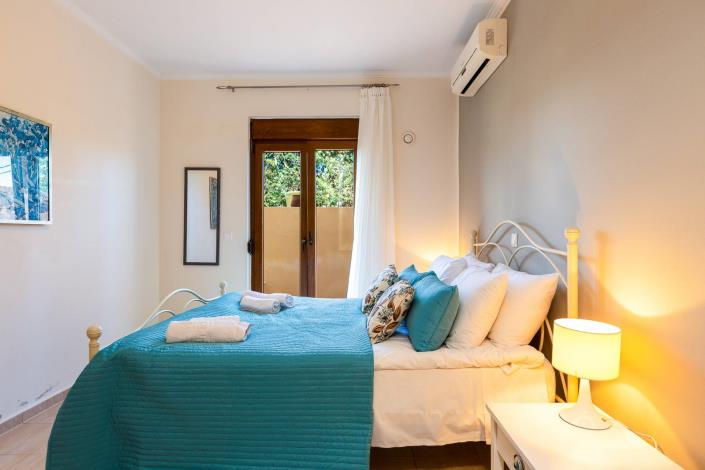 Image No.12-3 Bed House for sale