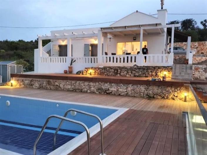 Image No.1-2 Bed Villa for sale