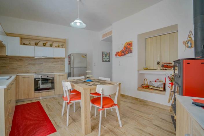 Image No.3-4 Bed House for sale