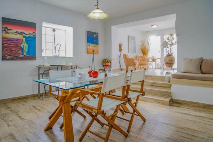 Image No.4-4 Bed House for sale