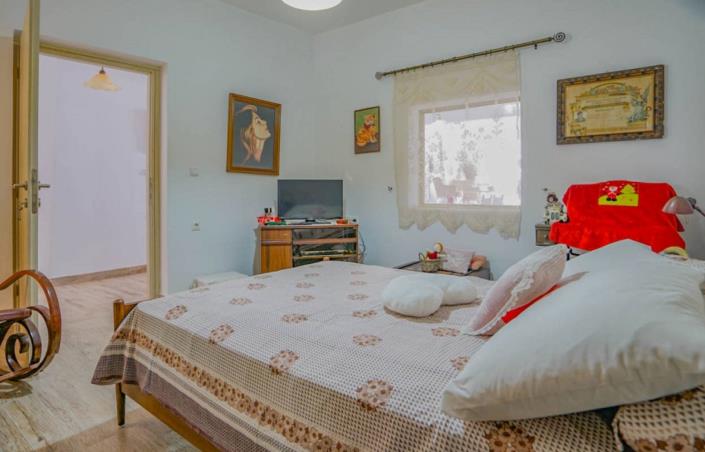 Image No.13-4 Bed House for sale