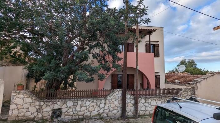 Image No.1-2 Bed House for sale