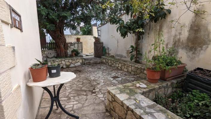 Image No.3-2 Bed House for sale