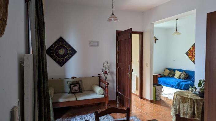 Image No.6-2 Bed House for sale