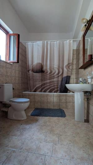 Image No.10-2 Bed House for sale