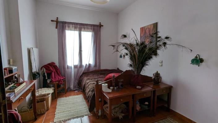 Image No.14-2 Bed House for sale