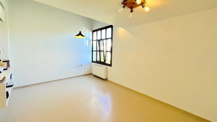 Image No.20-3 Bed House for sale