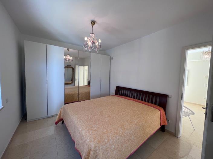 Image No.5-6 Bed Villa for sale