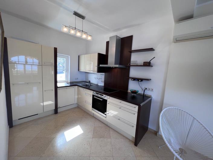 Image No.9-6 Bed Villa for sale