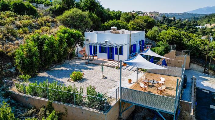 Image No.1-3 Bed Villa for sale