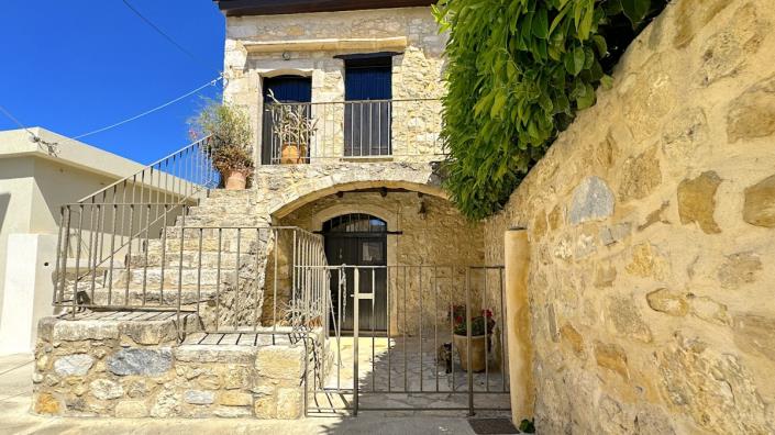 Image No.2-5 Bed Villa for sale