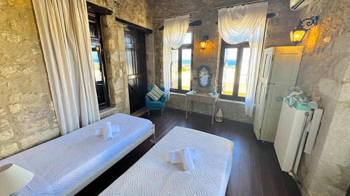 Image No.25-5 Bed Villa for sale