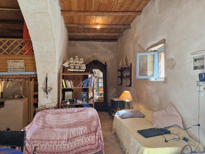 Image No.4-2 Bed House for sale