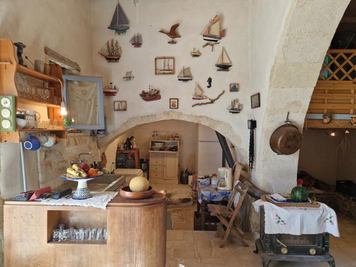 Image No.6-2 Bed House for sale