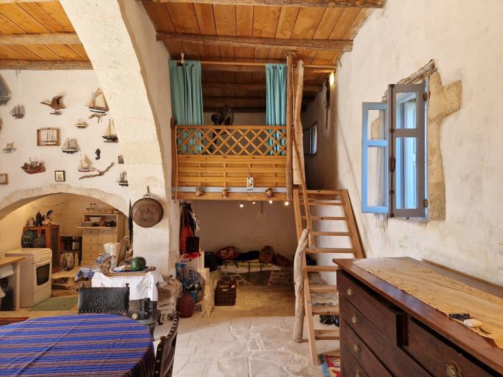 Image No.9-2 Bed House for sale