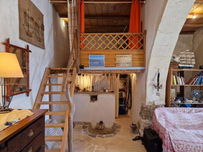 Image No.14-2 Bed House for sale