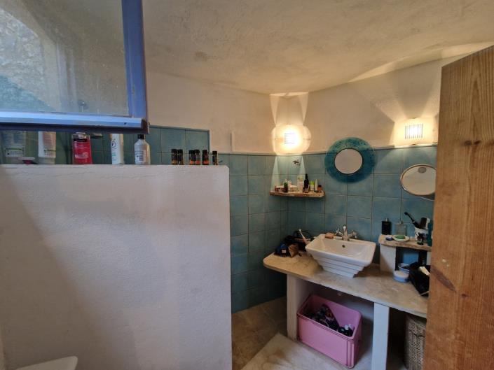 Image No.21-2 Bed House for sale