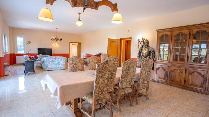 Image No.6-5 Bed Villa for sale