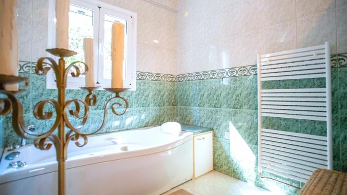 Image No.42-5 Bed Villa for sale