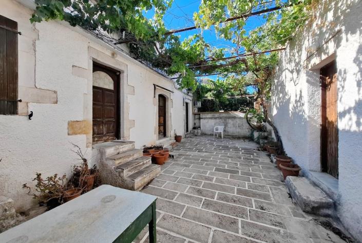 Image No.7-4 Bed House for sale