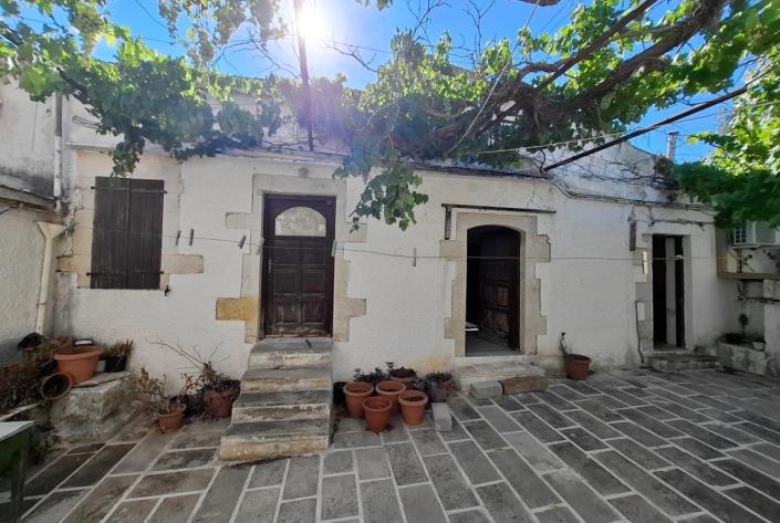 Image No.10-4 Bed House for sale