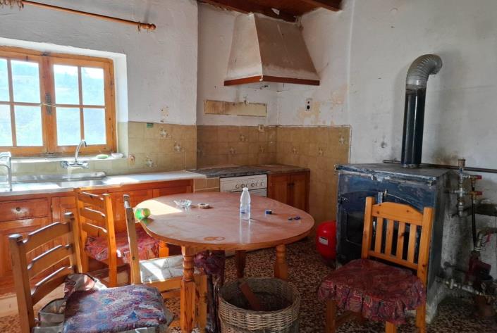 Image No.12-4 Bed House for sale