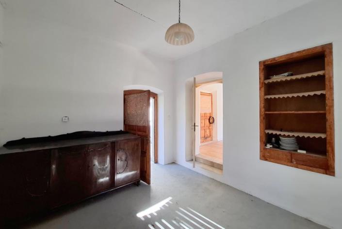 Image No.15-4 Bed House for sale