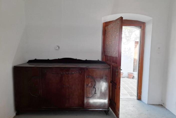 Image No.17-4 Bed House for sale