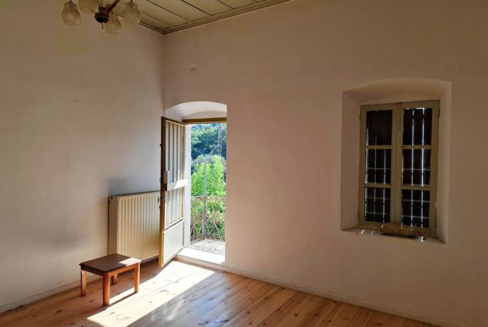 Image No.21-4 Bed House for sale