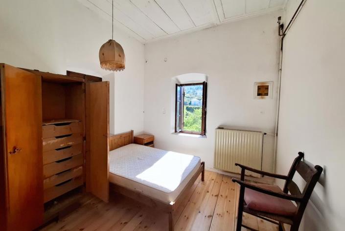 Image No.24-4 Bed House for sale