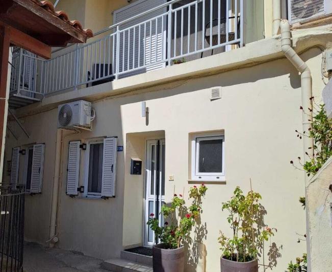 Image No.1-3 Bed House for sale
