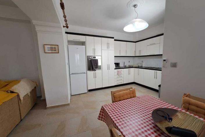 Image No.10-3 Bed House for sale