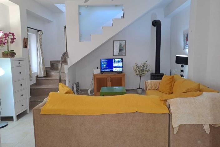 Image No.13-3 Bed House for sale