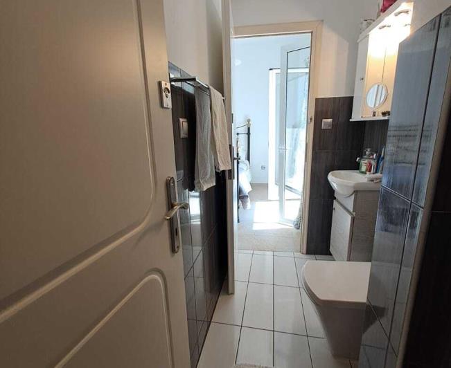 Image No.19-3 Bed House for sale