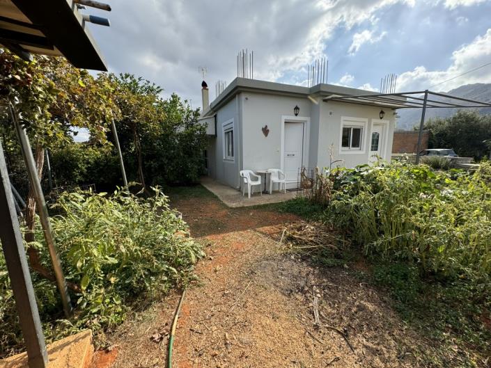 Image No.11-3 Bed House for sale