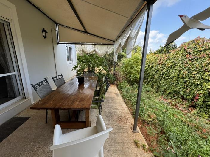 Image No.15-3 Bed House for sale