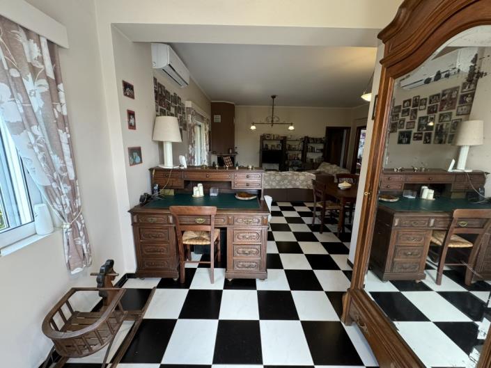 Image No.17-3 Bed House for sale