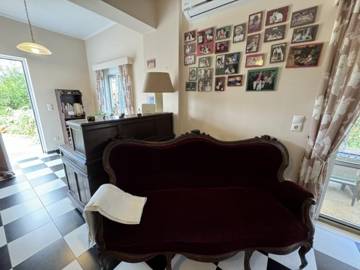 Image No.20-3 Bed House for sale