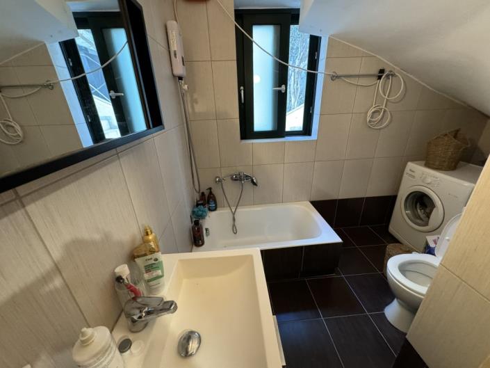 Image No.33-3 Bed Maisonette for sale