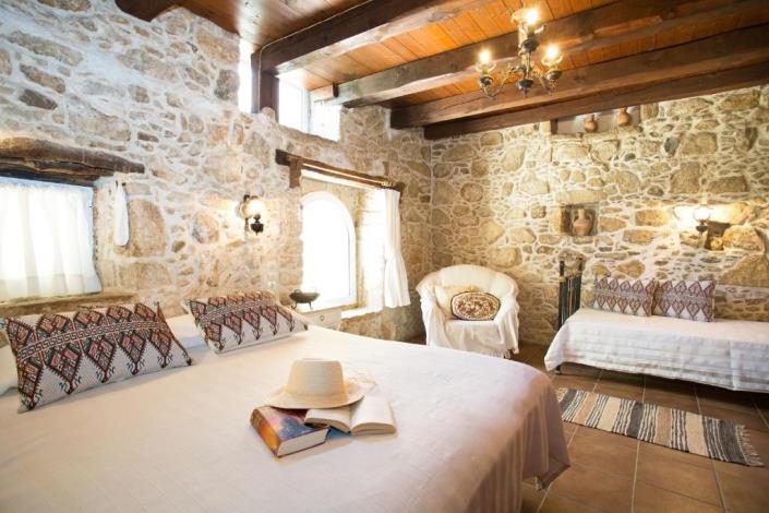 Image No.17-2 Bed House for sale