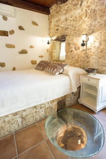 Image No.30-2 Bed House for sale