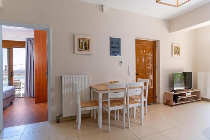 Image No.8-2 Bed Villa for sale