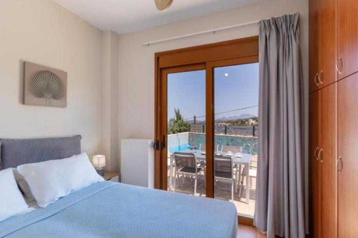 Image No.10-2 Bed Villa for sale