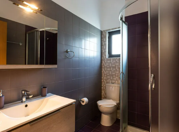 Image No.19-6 Bed Villa for sale