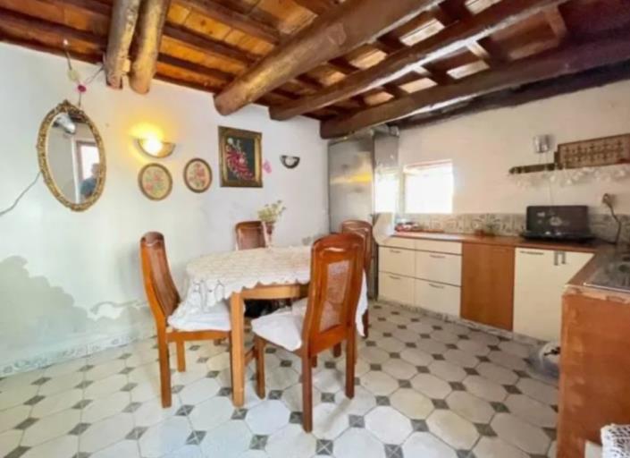 Image No.1-2 Bed House for sale