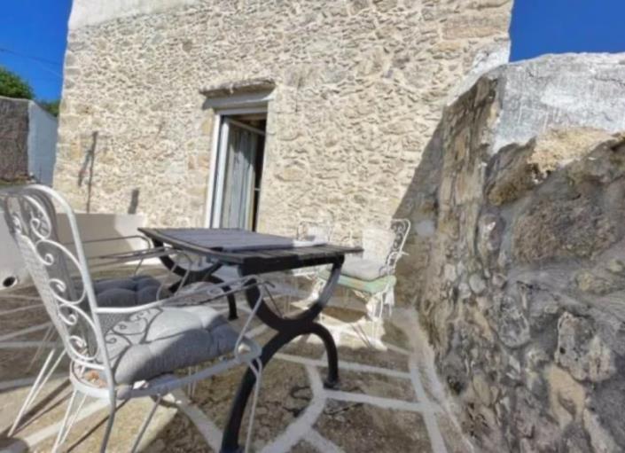 Image No.9-2 Bed House for sale