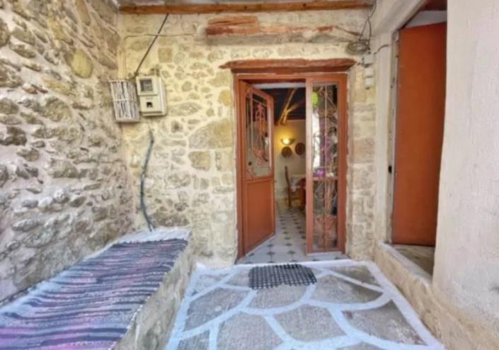 Image No.10-2 Bed House for sale