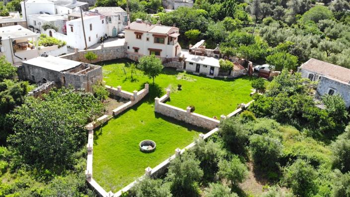 Image No.1-4 Bed Villa for sale