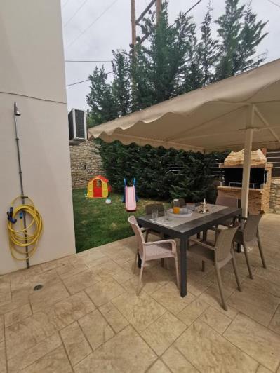 Image No.20-3 Bed Villa for sale