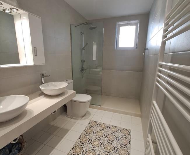 Image No.21-5 Bed House for sale